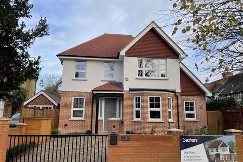 undefined, Courtlands Avenue, Hampton TW12