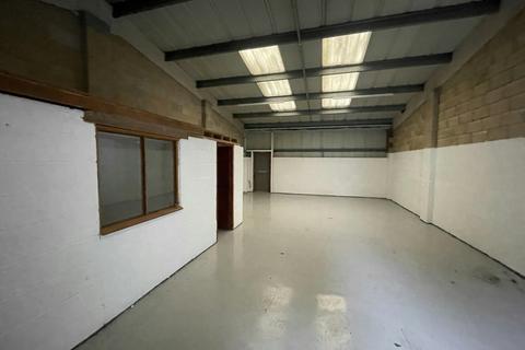 Warehouse to rent, Thame Rd Haddenham HP17 8BY