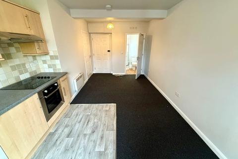 1 bedroom flat to rent, Romsey Road, Southampton SO16