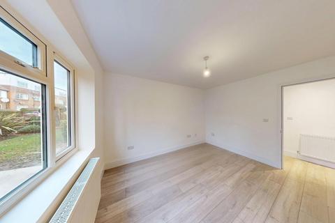 2 bedroom apartment to rent, Manor Court, York Way, London, N20