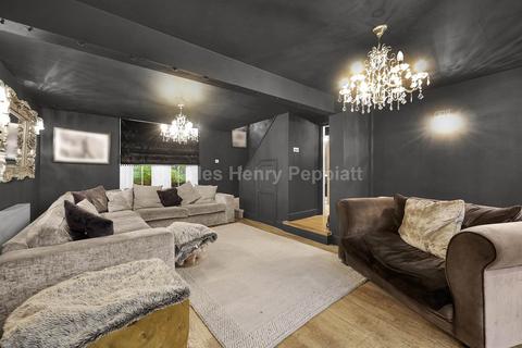 undefined, Slades Hill, London, EN2