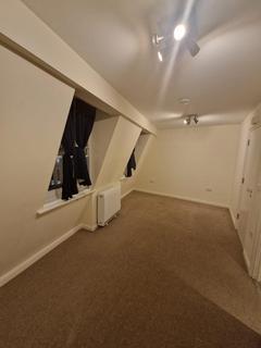 3 bedroom flat to rent, Cannon Street, London EC4N