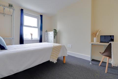 1 bedroom in a house share to rent, Chesham Road, Brighton