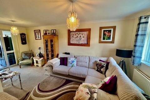 undefined, Buxton Drive, Desborough, Kettering