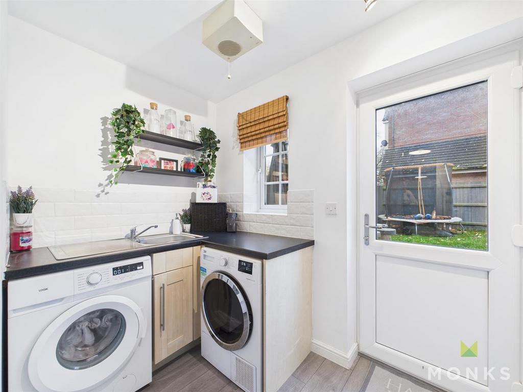 CAM01520 G0-PR0293-STILL003.jpg