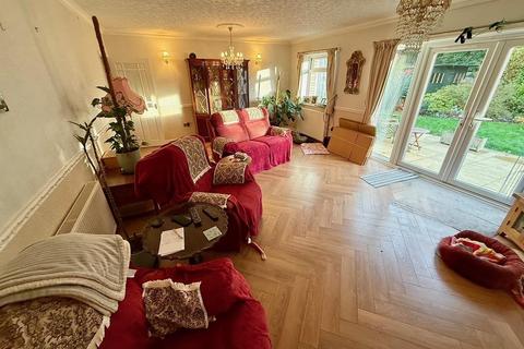 undefined, Leathway, Ormesby