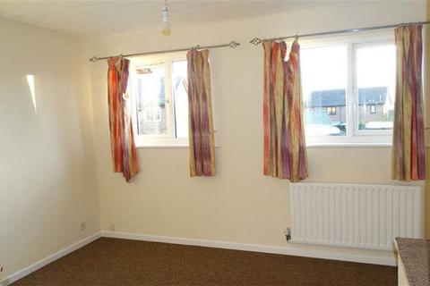 2 bedroom terraced house to rent, Bowness Way, Gunthorpe PE4 7NG