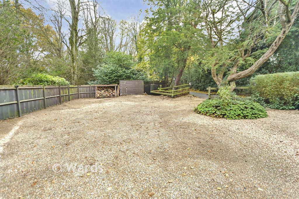 Driveway/Parking
