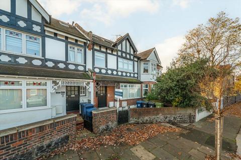 undefined, Highlands Avenue, London W3