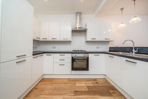 undefined, Highlands Avenue, London W3