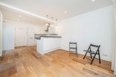 undefined, Highlands Avenue, London W3