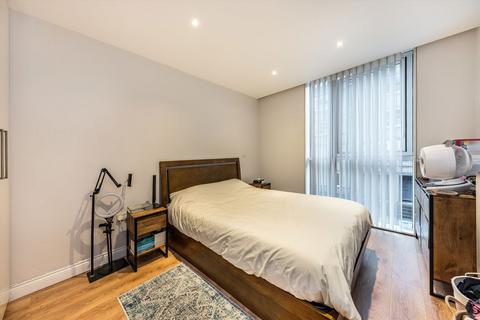1 bedroom flat to rent, Times Square, London E1
