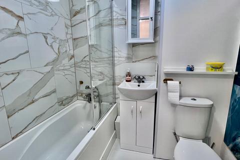1 bedroom flat to rent, Kimble House, N7