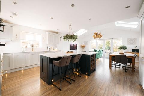 3 bedroom detached house for sale, High Street, Bedford MK43