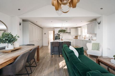 3 bedroom detached house for sale, High Street, Bedford MK43