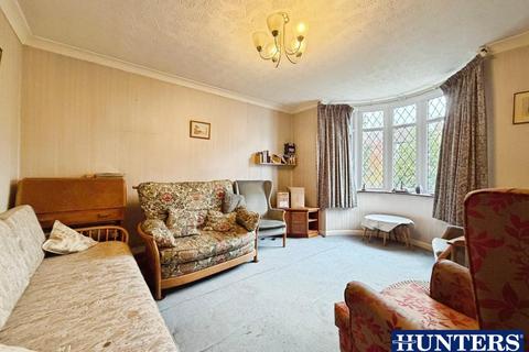 3 bedroom detached house for sale, Pine Grove, Penenden Heath, Maidstone