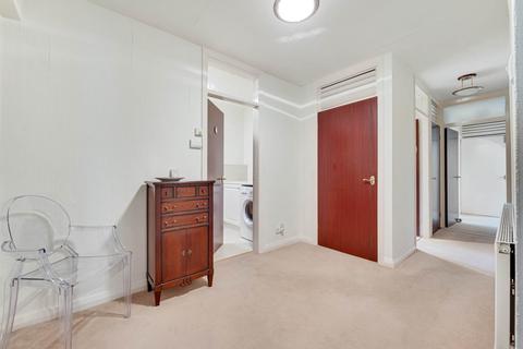 2 bedroom flat for sale, Sommerville Court, Broughton Park