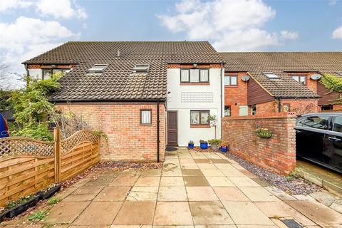 Richard Stagg Close, St. Albans, Hertfordshire, AL1