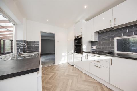 5 bedroom detached house for sale, St. Leonards Street, West Malling ME19