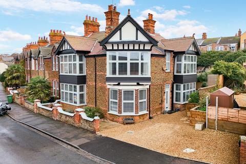 4 bedroom townhouse for sale, Hunstanton, Norfolk, PE36