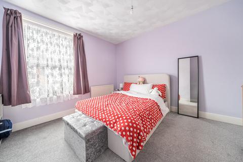 2 bedroom terraced house to rent, Bath Street, Hampshire SO14