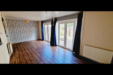 undefined, shiredale drive, manchester, M9