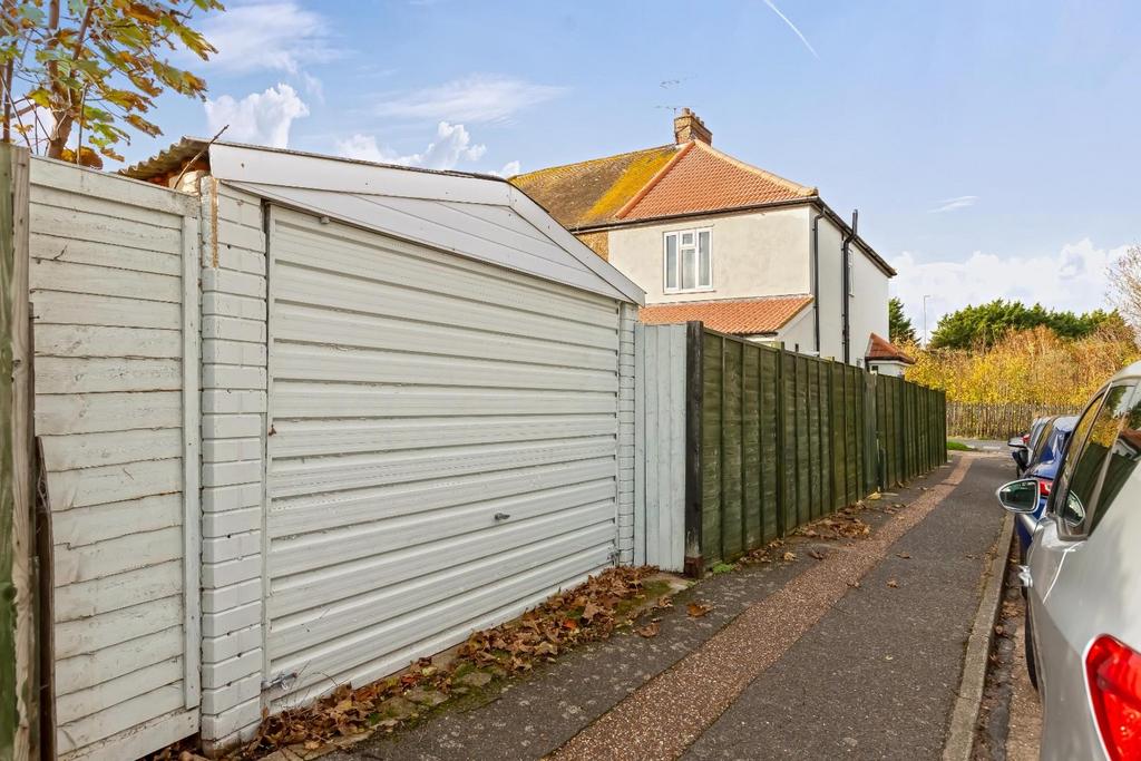 Freshbrook rd 17.jpg