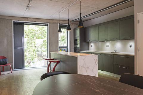 2 bedroom flat to rent, Compton Street, Clerkenwell, London, EC1V