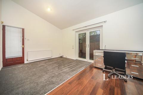 5 bedroom detached house to rent, Coopers Road, Martlesham Heath, IP5