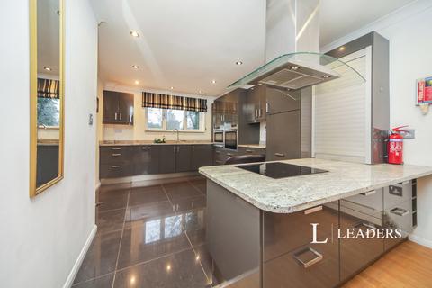 5 bedroom detached house to rent, Coopers Road, Martlesham Heath, IP5