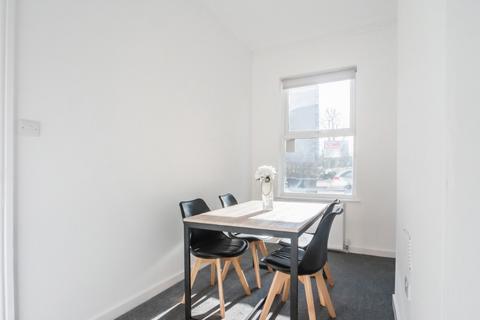2 bedroom terraced house to rent, Hartley Road, Nottingham, Nottinghamshire, NG7