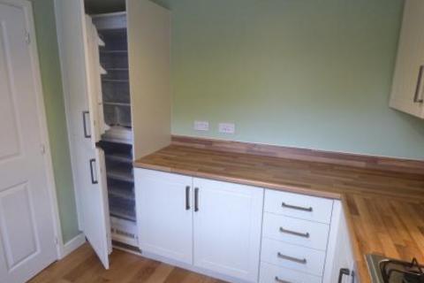 2 bedroom terraced house to rent, Croppings Park, Telford TF4