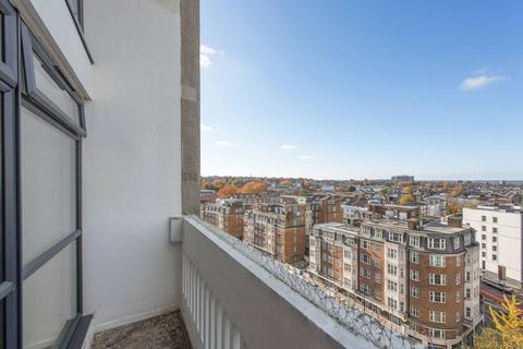 undefined, Finchley Road, Swiss Cottage, London, NW3