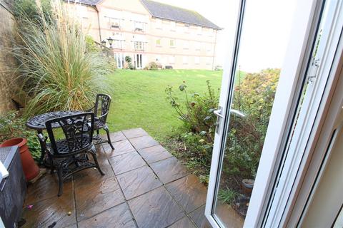 2 bedroom apartment for sale, Briary Court, Cowes PO31