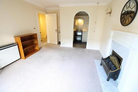 2 bedroom apartment for sale, Briary Court, Cowes PO31