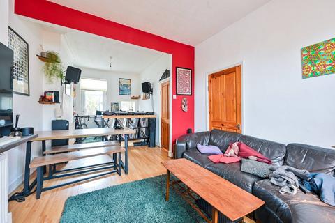 3 bedroom terraced house to rent, Nigel Road, Peckham Rye, London, SE15