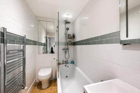 1 bedroom flat to rent, Balham Hill, London SW12