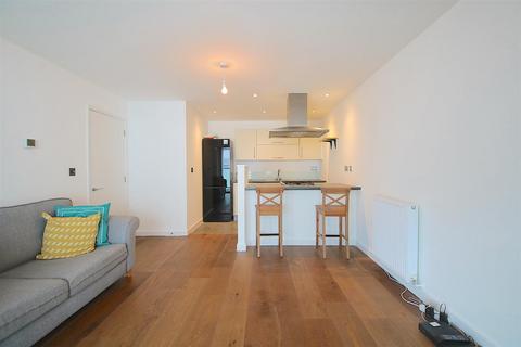 1 bedroom flat to rent, Abbott's Wharf, London E14