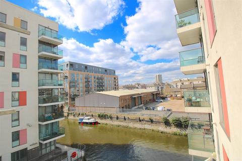 1 bedroom flat to rent, Abbott's Wharf, London E14
