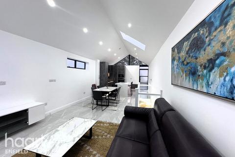 undefined, Shanti Close, ENFIELD