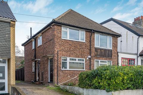 Carshalton Grove, Sutton