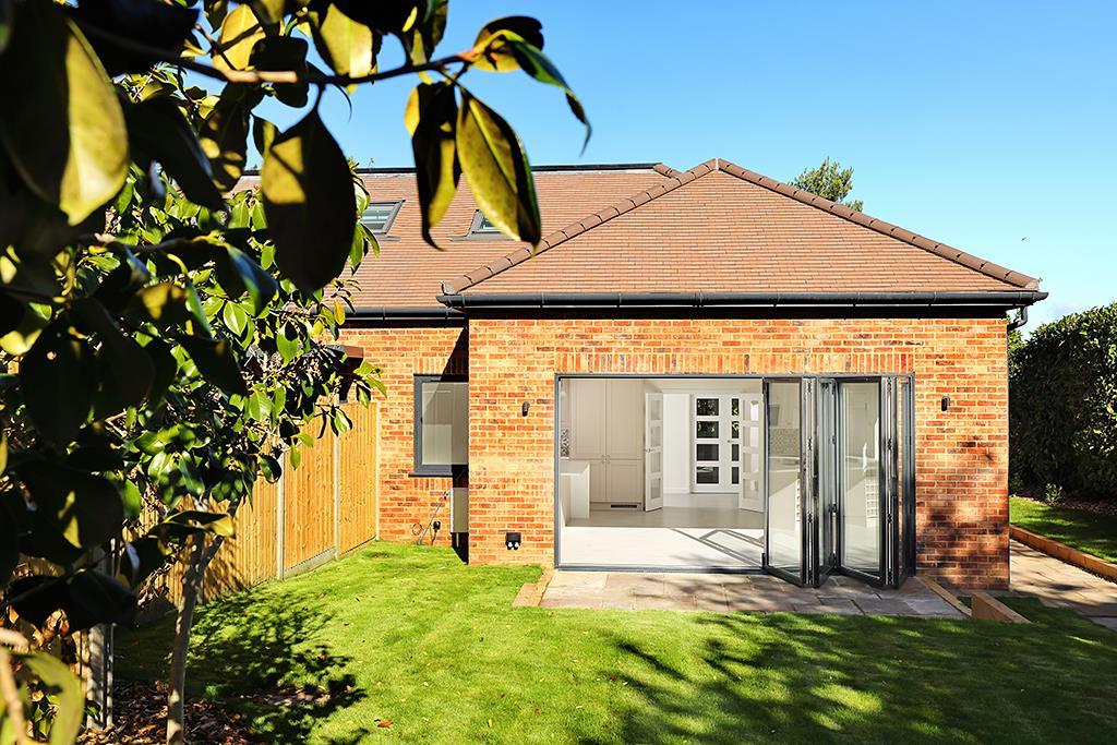 No.1-Kennel Close-Sept25-8178.jpg