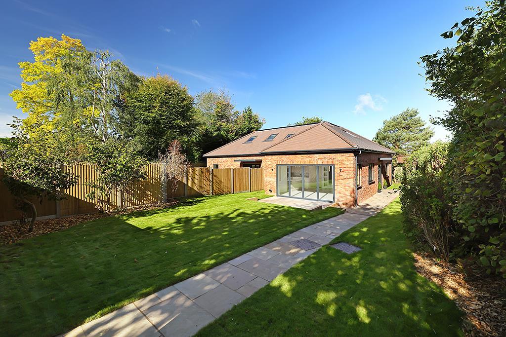 No.1-Kennel Close-Sept25-8227 2.jpg