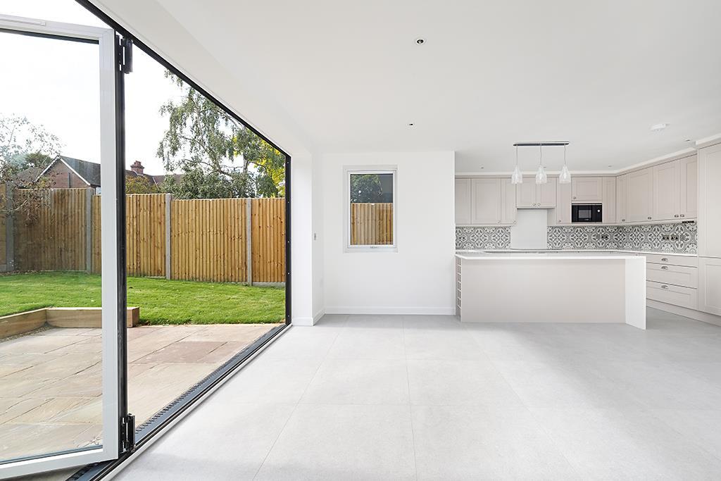 No.1-Kennel Close-Sept25-8362.jpg