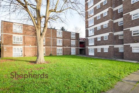 undefined, College Road, Cheshunt EN8