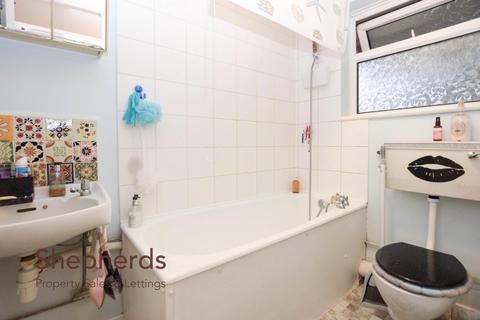 undefined, College Road, Cheshunt EN8
