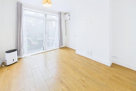 2 bedroom maisonette to rent, Elmgrove Road, Harrow, HA1