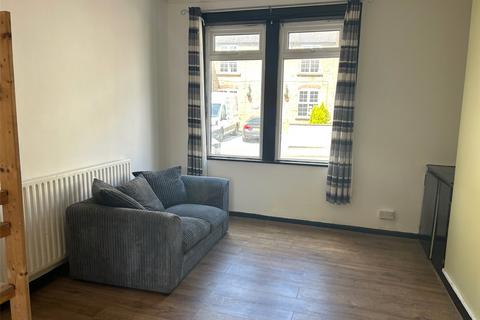 2 bedroom end of terrace house to rent, The Hill, Nottingham NG17