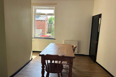 2 bedroom end of terrace house to rent, The Hill, Nottingham NG17