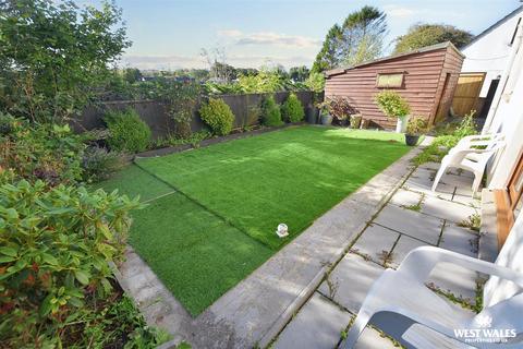3 bedroom detached house for sale, Church Close, Begelly, Kilgetty
